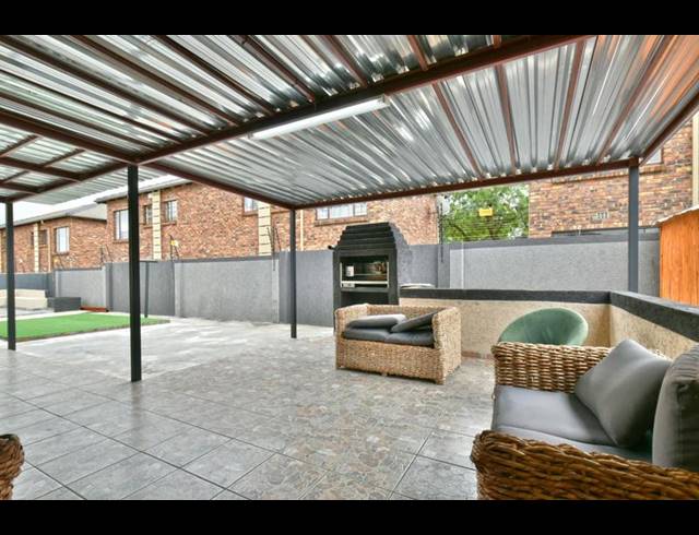 3 BEDROOM HOUSE FOR SALE IN SONNEVELD